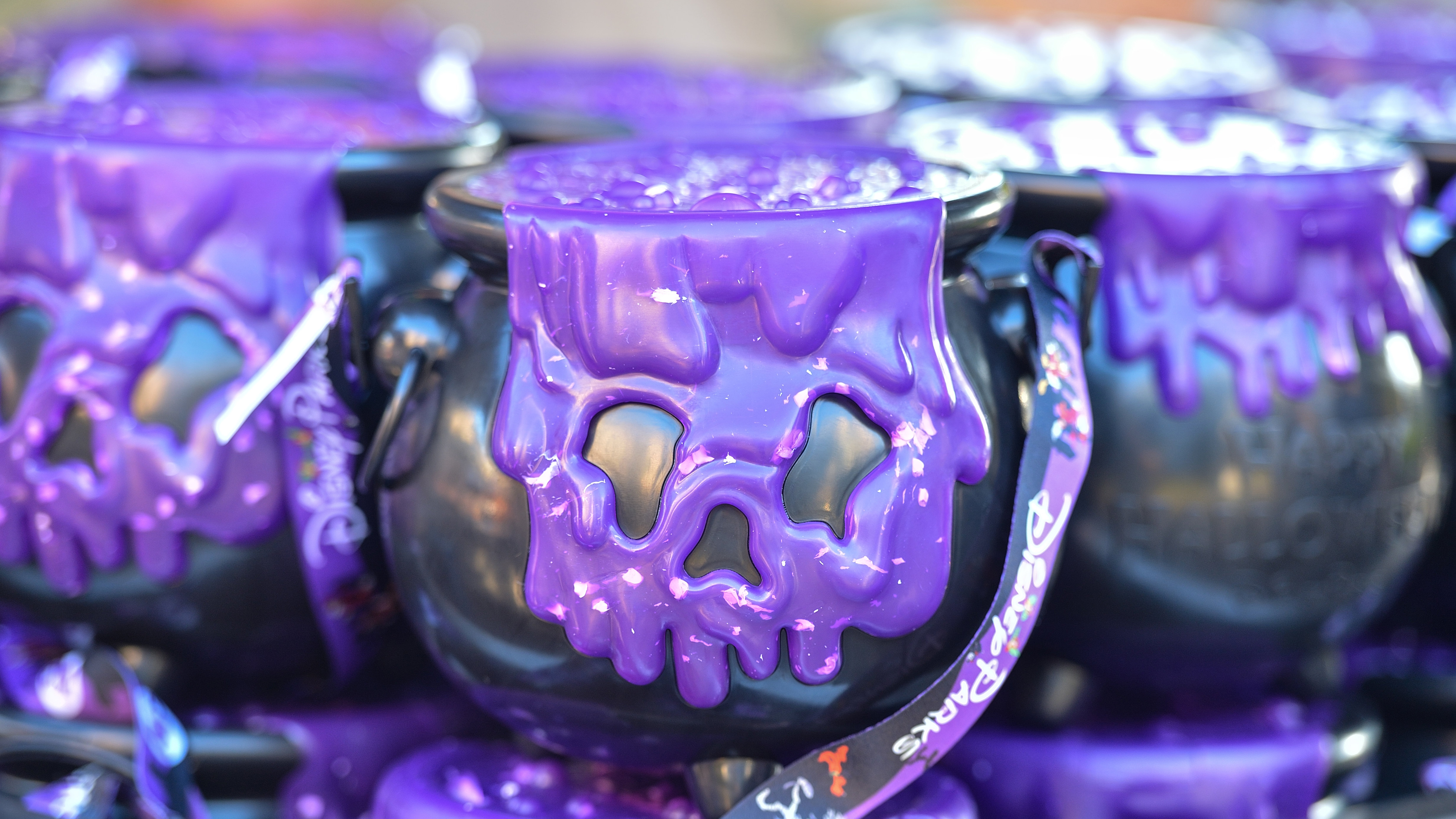 Detail Cauldron Popcorn Bucket Nomer 36