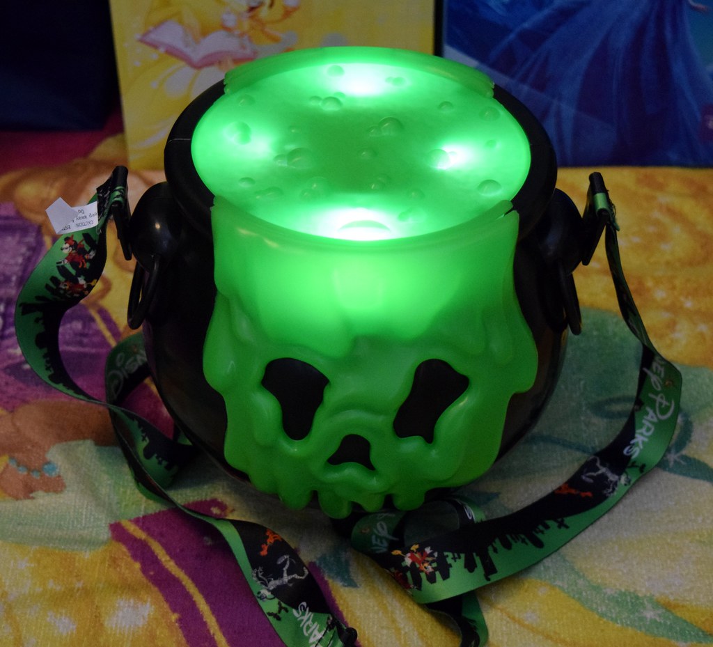 Detail Cauldron Popcorn Bucket Nomer 41