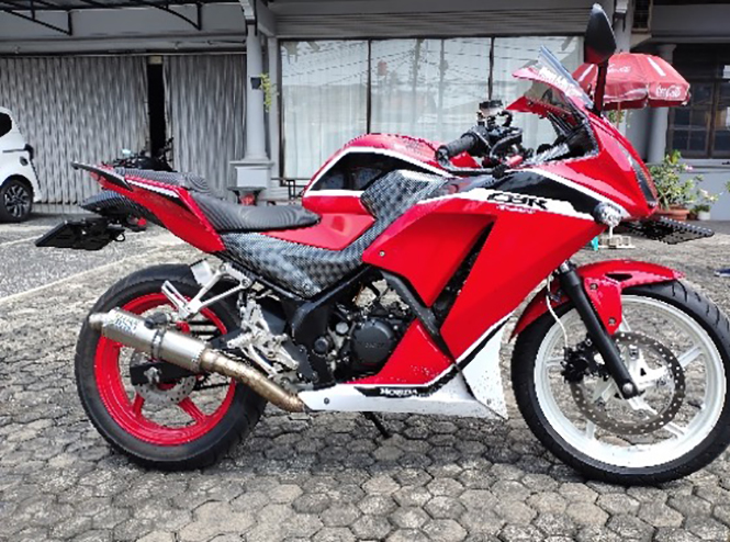 Detail Cbr 150 Lama Modifikasi Nomer 7