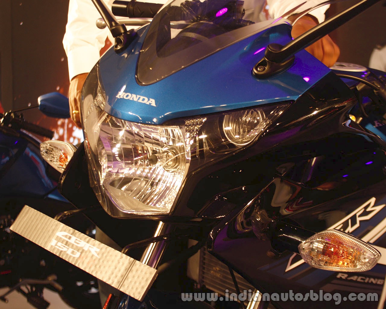 Detail Cbr150r Vs Cbr250r Nomer 51