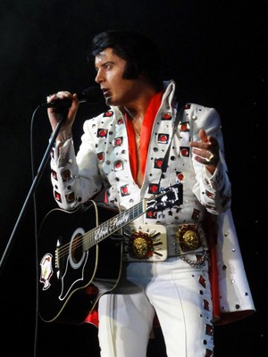 Detail Celana Elvis Presley Nomer 33