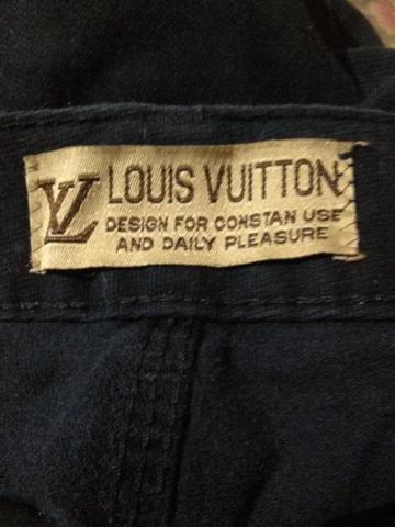 Detail Celana Jeans Louis Vuitton Nomer 16