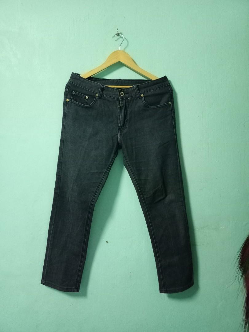 Detail Celana Jeans Louis Vuitton Nomer 45