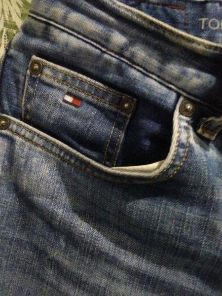 Detail Celana Jeans Tommy Hilfiger Nomer 16