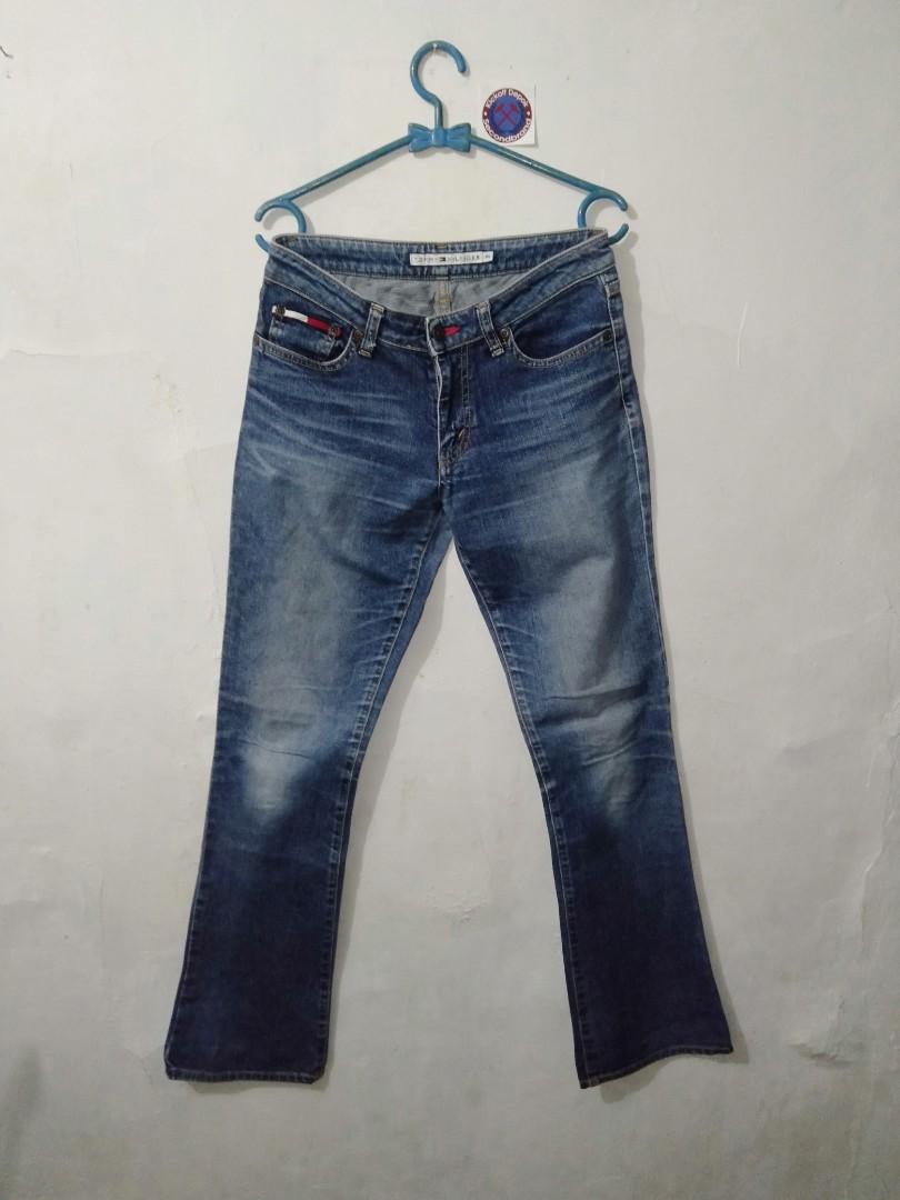 Detail Celana Jeans Tommy Hilfiger Nomer 40