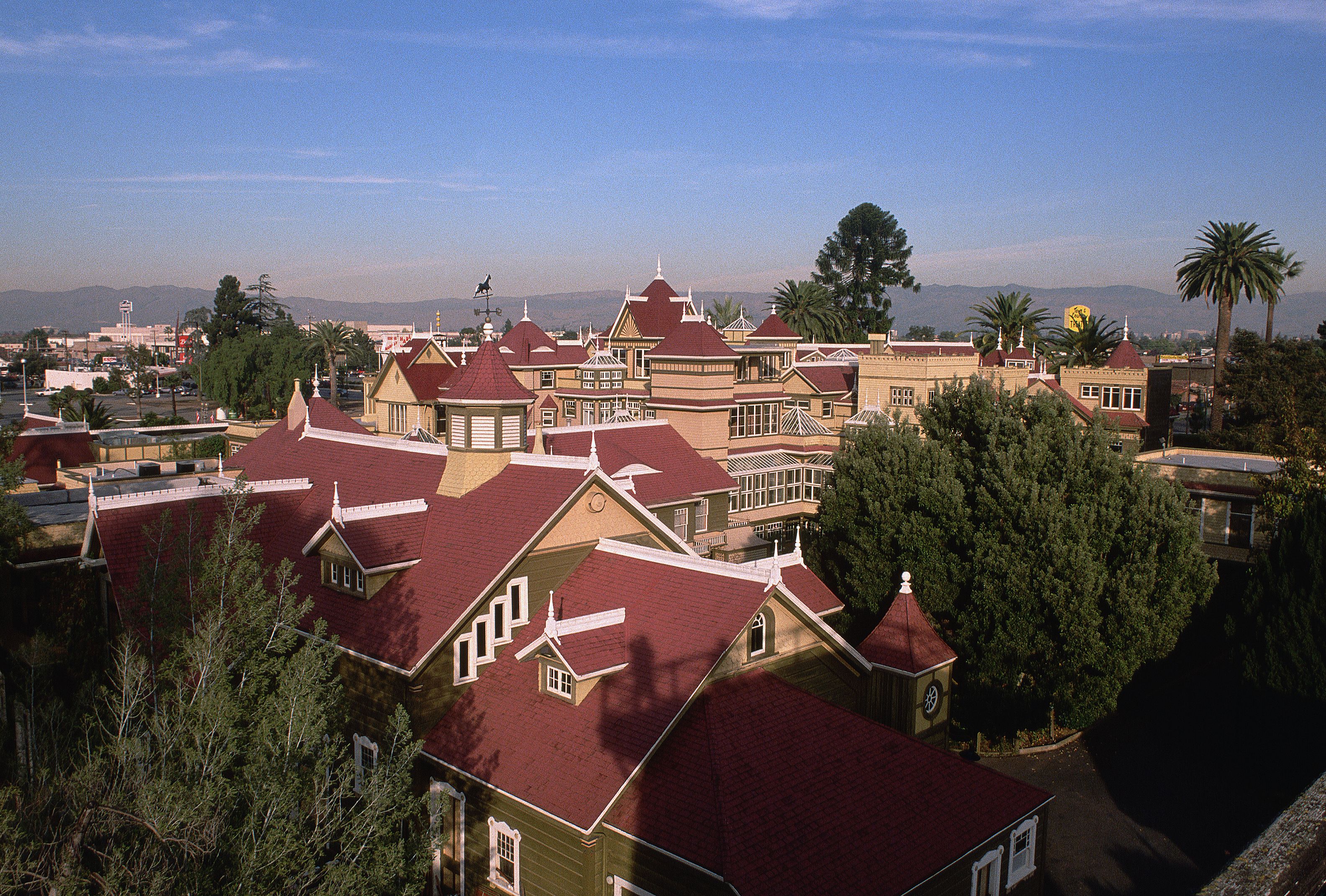 Detail Cerita Winchester Mystery House Nomer 21