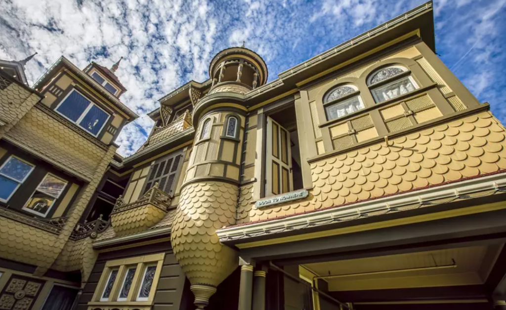 Detail Cerita Winchester Mystery House Nomer 49