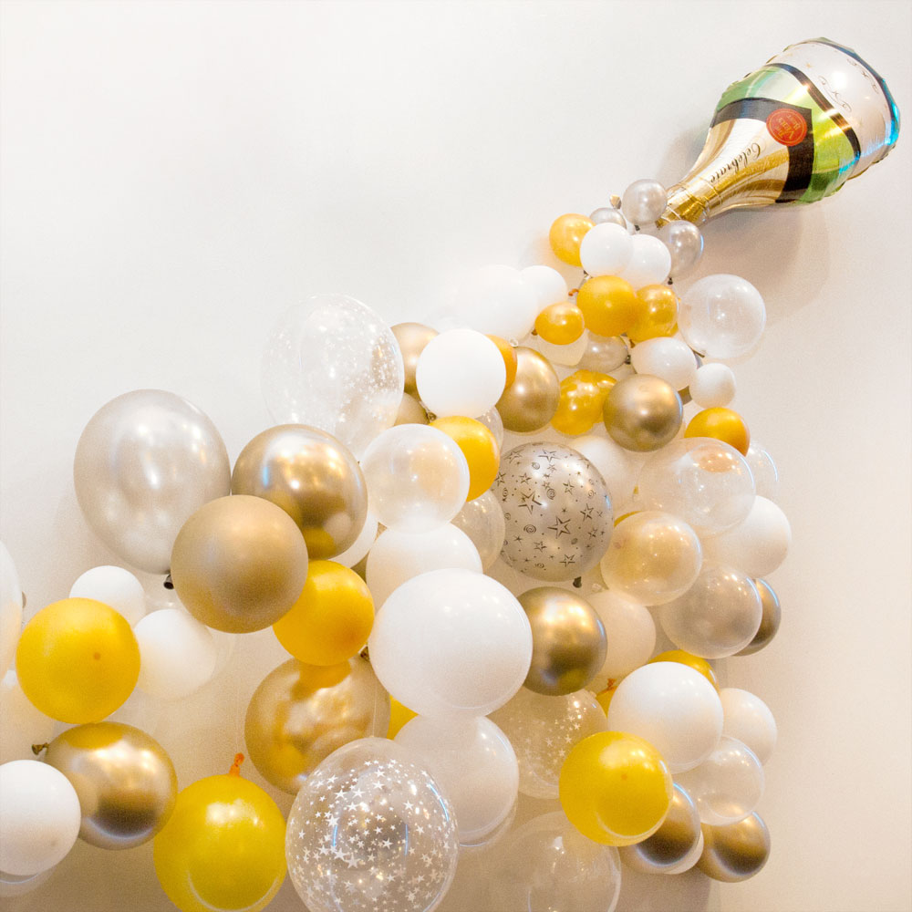 Detail Champagne Bottle Balloon Garland Nomer 29