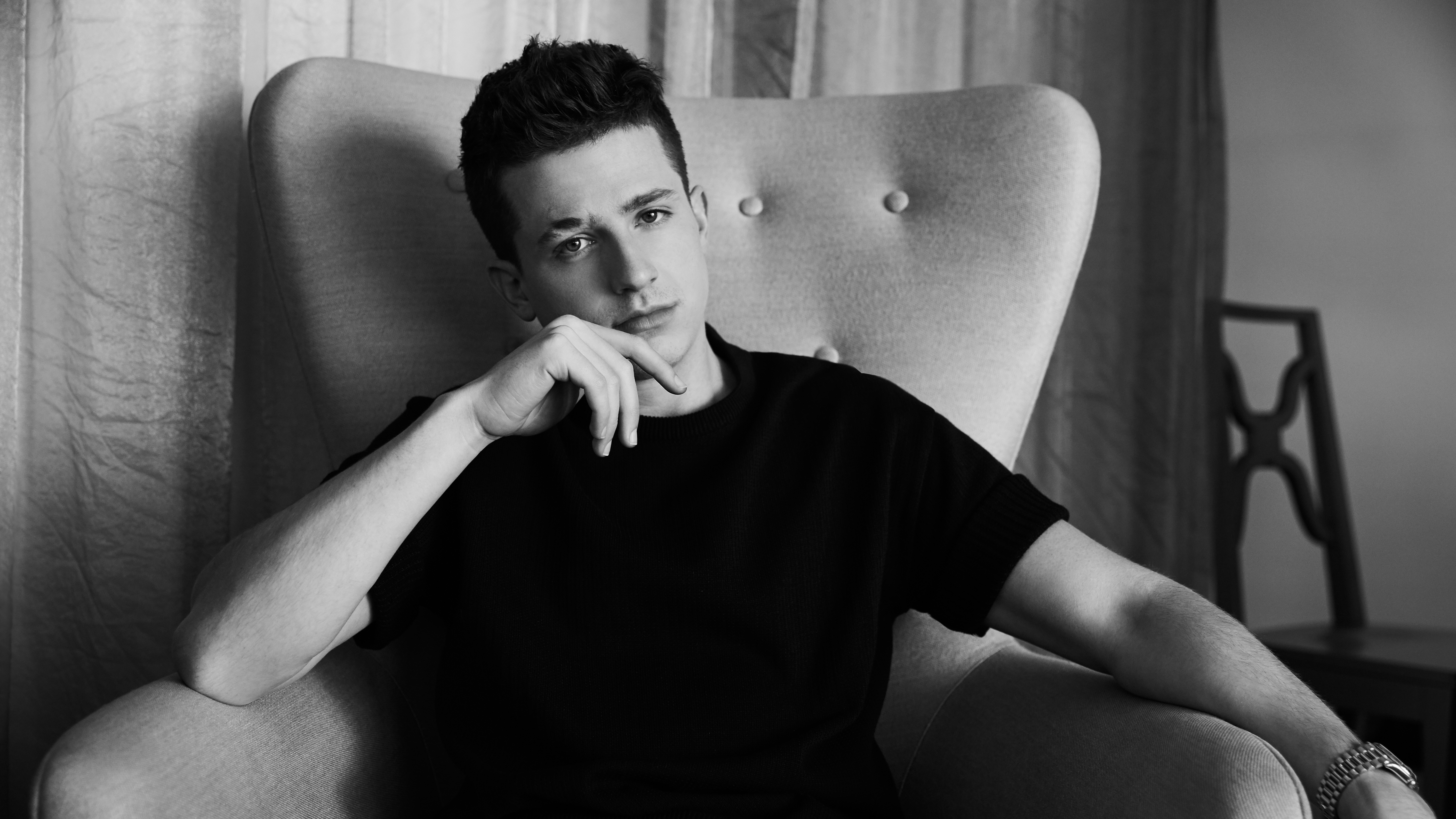 Detail Charlie Puth Foto Nomer 16