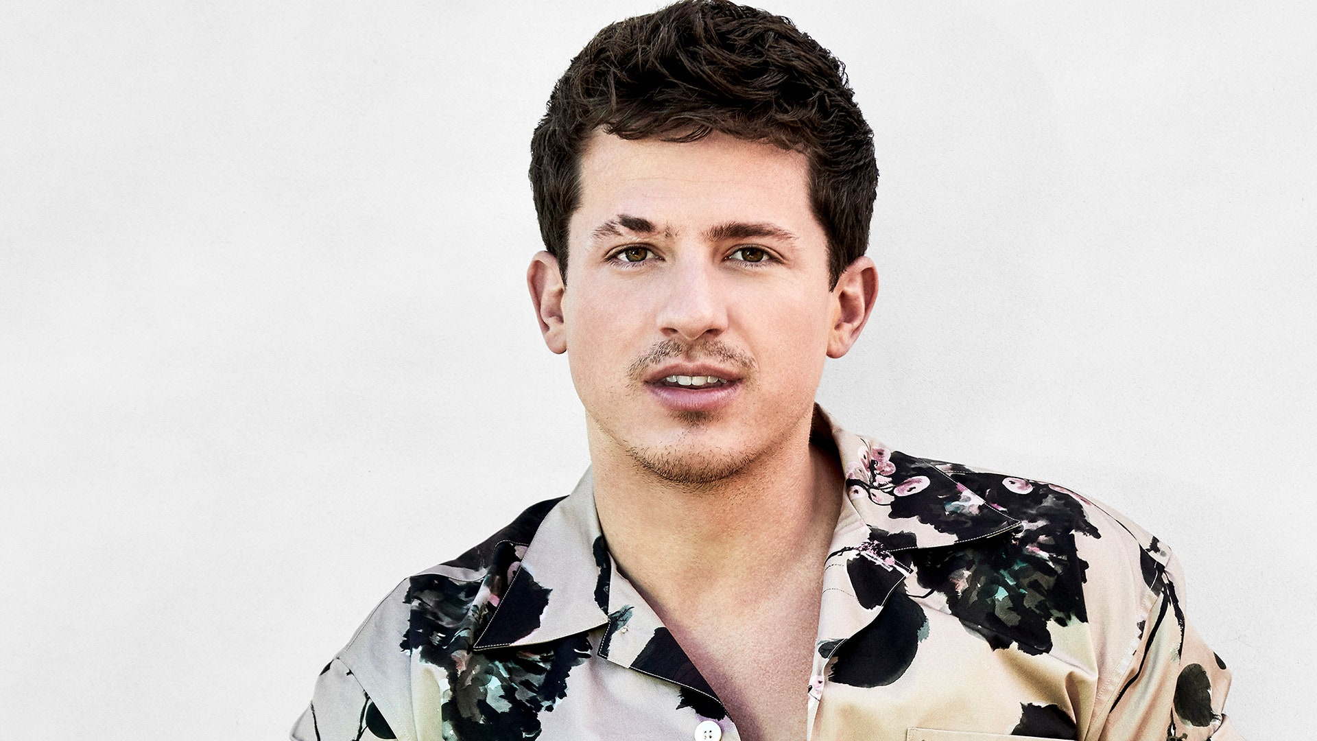 Detail Charlie Puth Foto Nomer 18