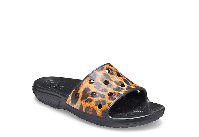 Detail Cheeta Print Crocs Nomer 14