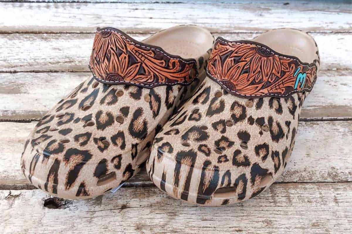 Detail Cheeta Print Crocs Nomer 41