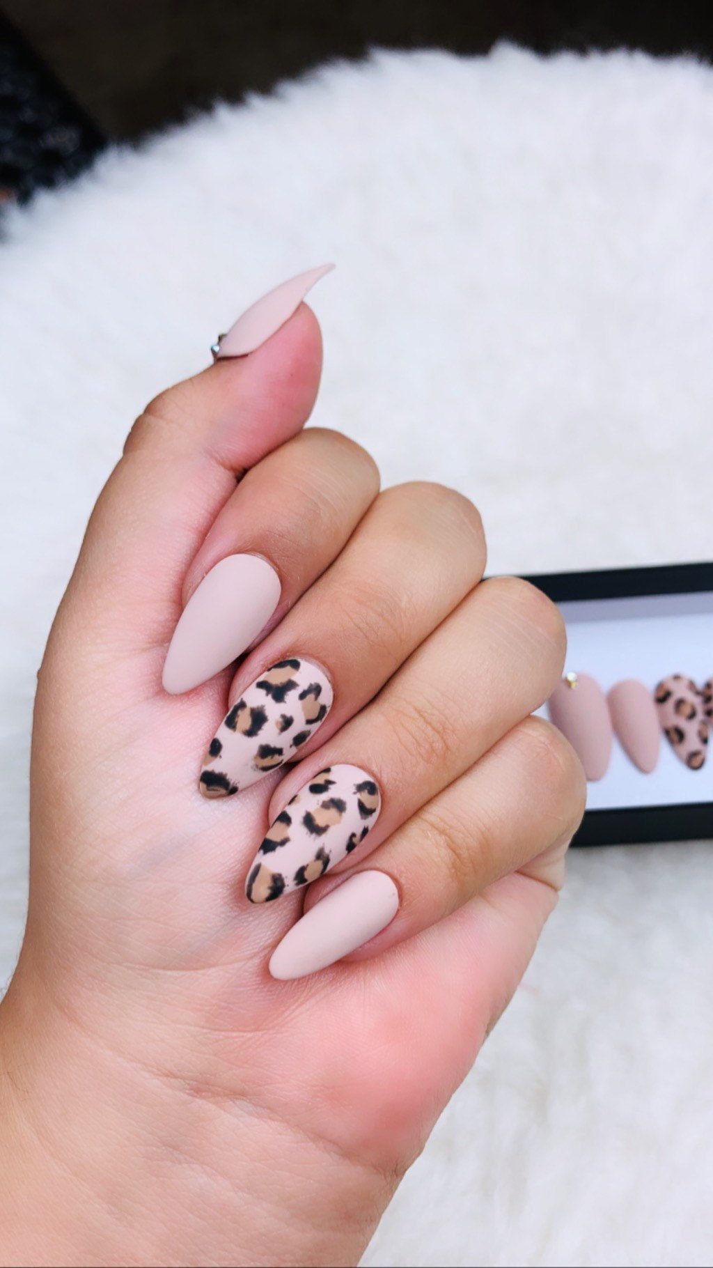 Detail Cheetah Almond Nails Nomer 5