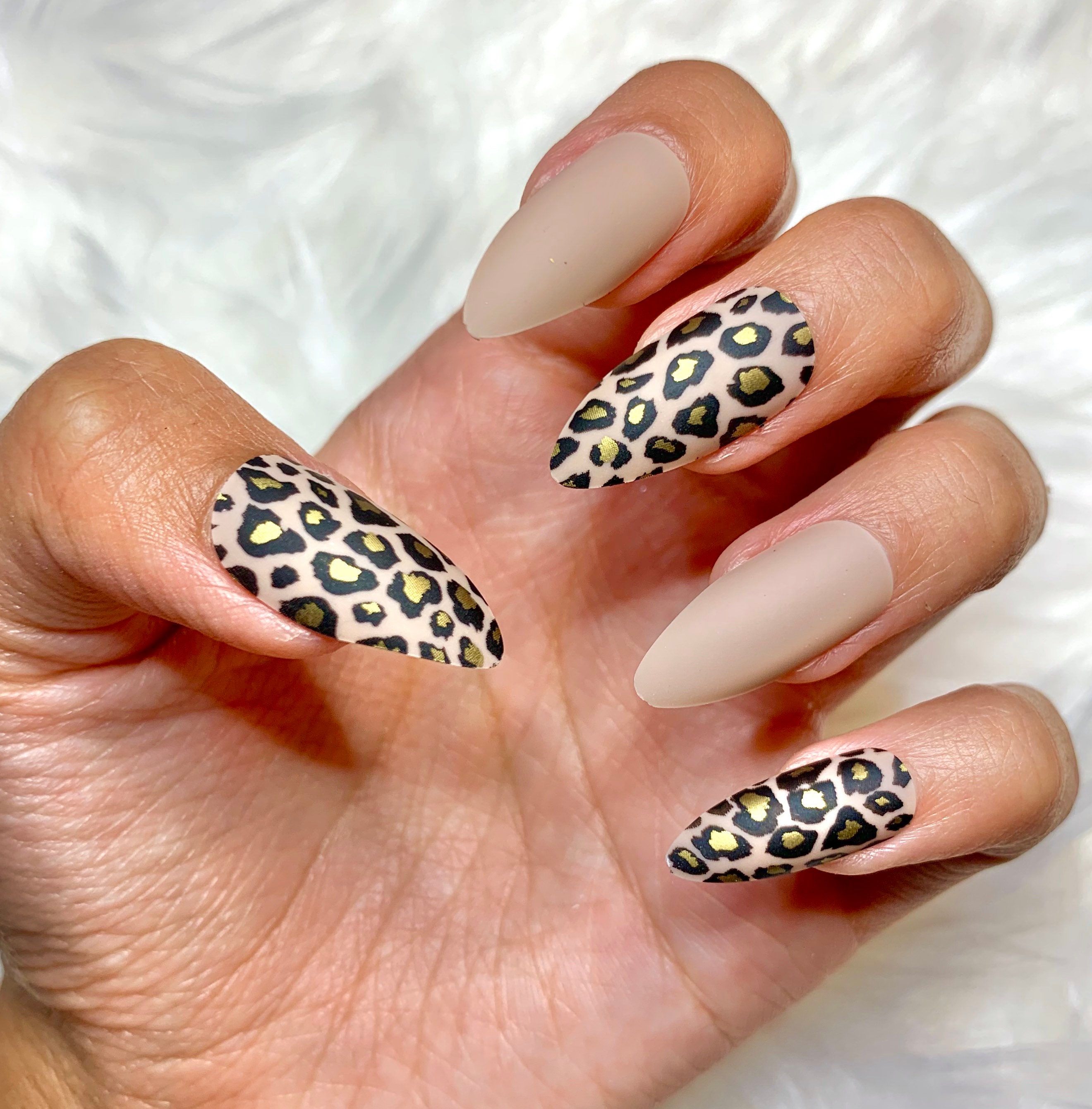 Detail Cheetah Almond Nails Nomer 8