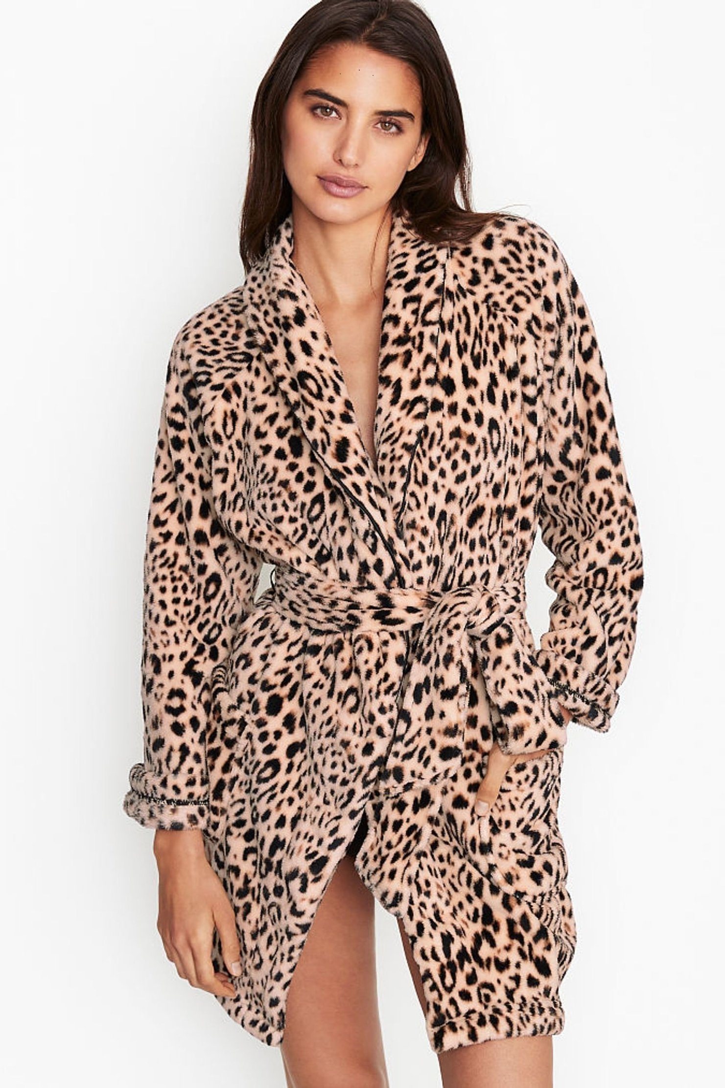 Detail Cheetah Bathrobe Nomer 38