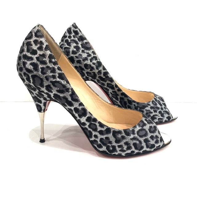 Detail Cheetah Christian Louboutin Nomer 19