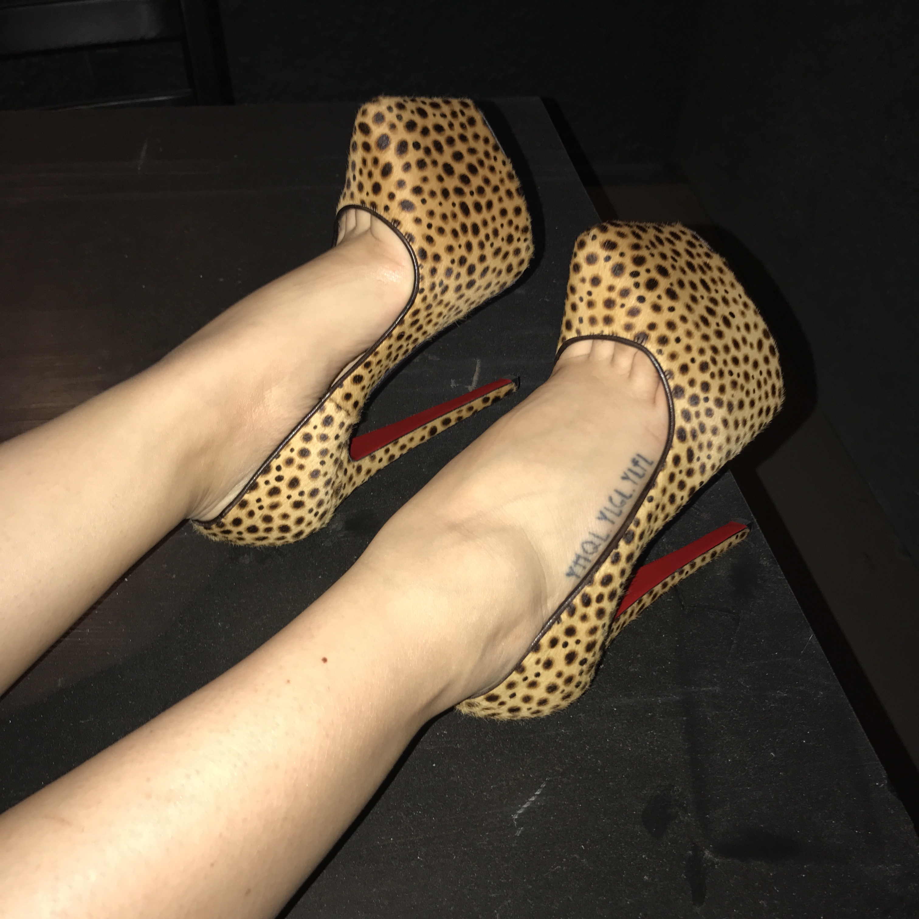 Detail Cheetah Christian Louboutin Nomer 31