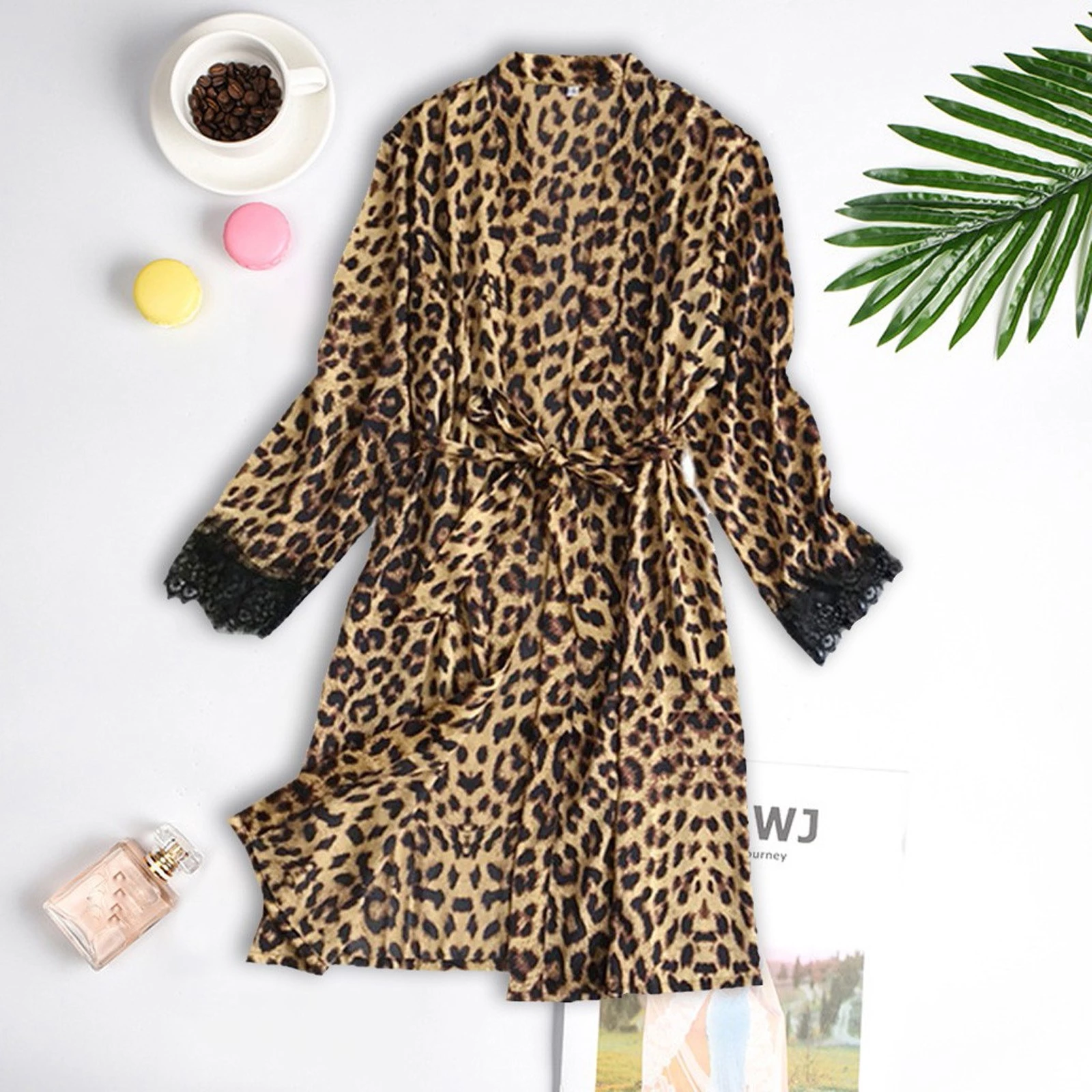 Detail Cheetah Print Bathrobe Nomer 49
