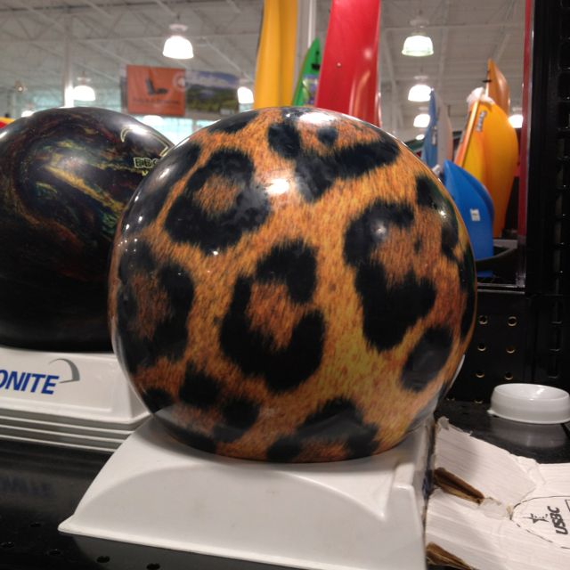 Detail Cheetah Print Bowling Ball Nomer 2