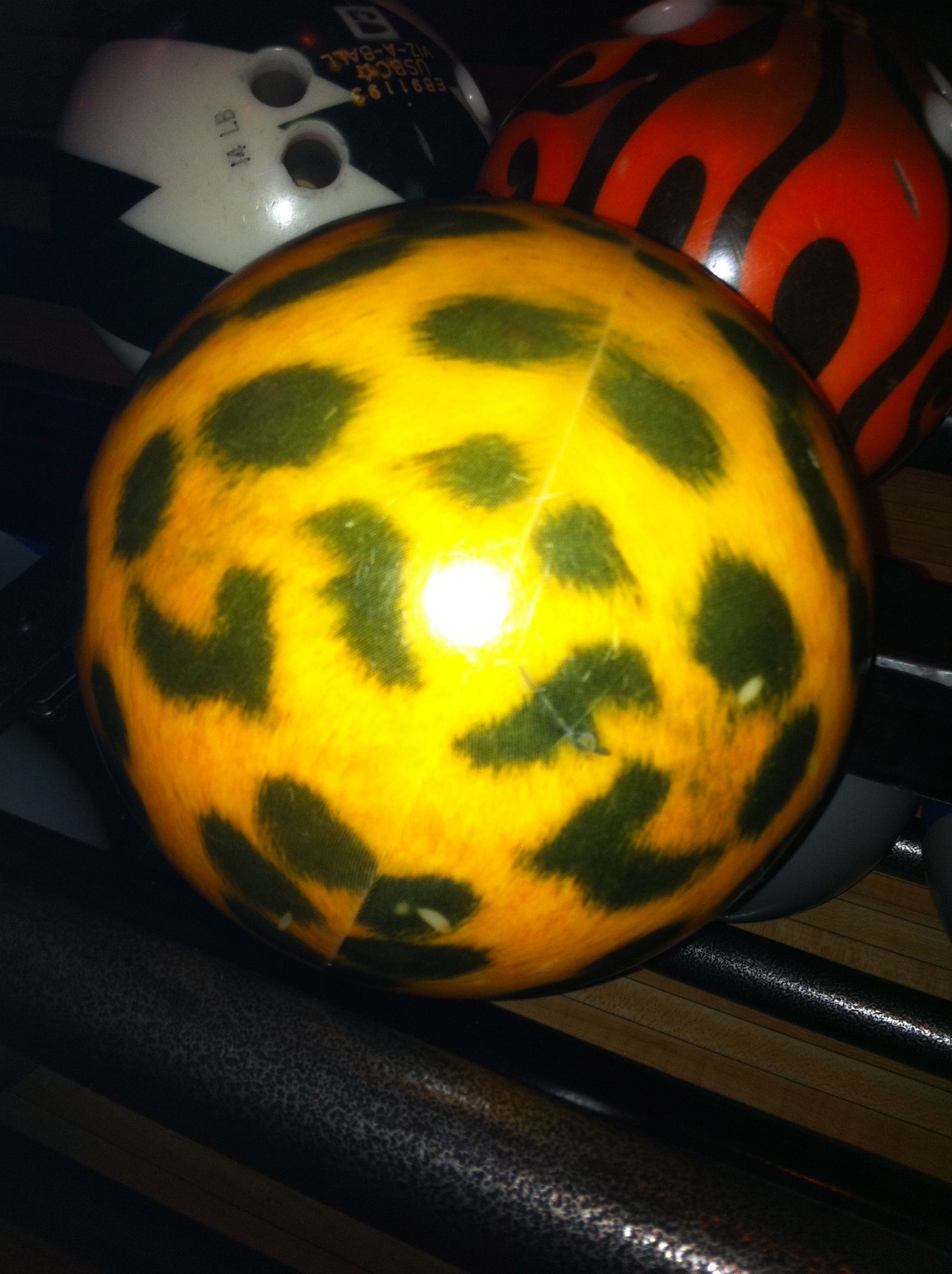 Detail Cheetah Print Bowling Ball Nomer 4