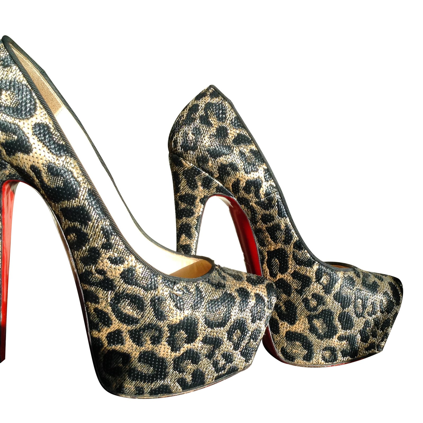 Detail Cheetah Print Christian Louboutin Shoes Nomer 7