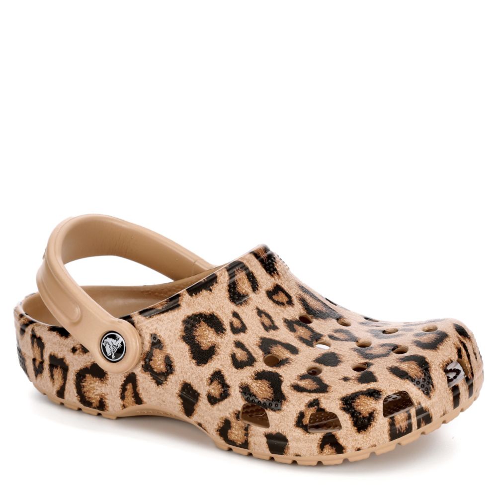 Detail Cheetah Print Crocs With Fur Nomer 20