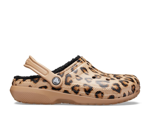 Detail Cheetah Print Crocs With Fur Nomer 4