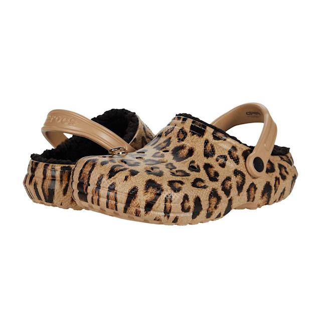 Detail Cheetah Print Crocs With Fur Nomer 53