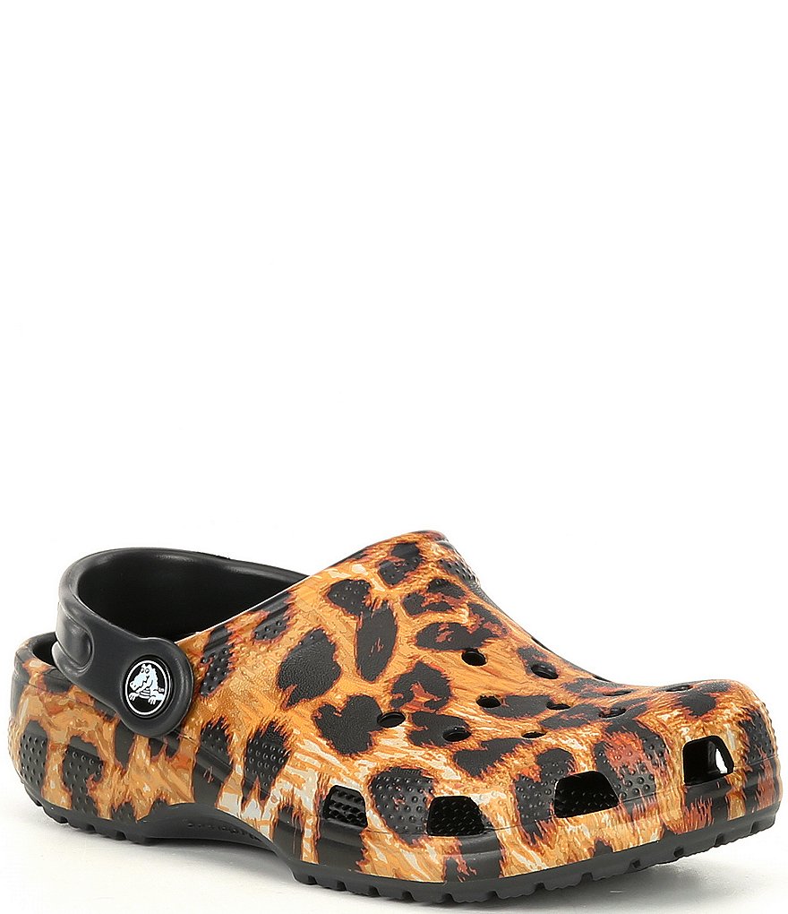 Detail Cheetah Print Crocs With Fur Nomer 7