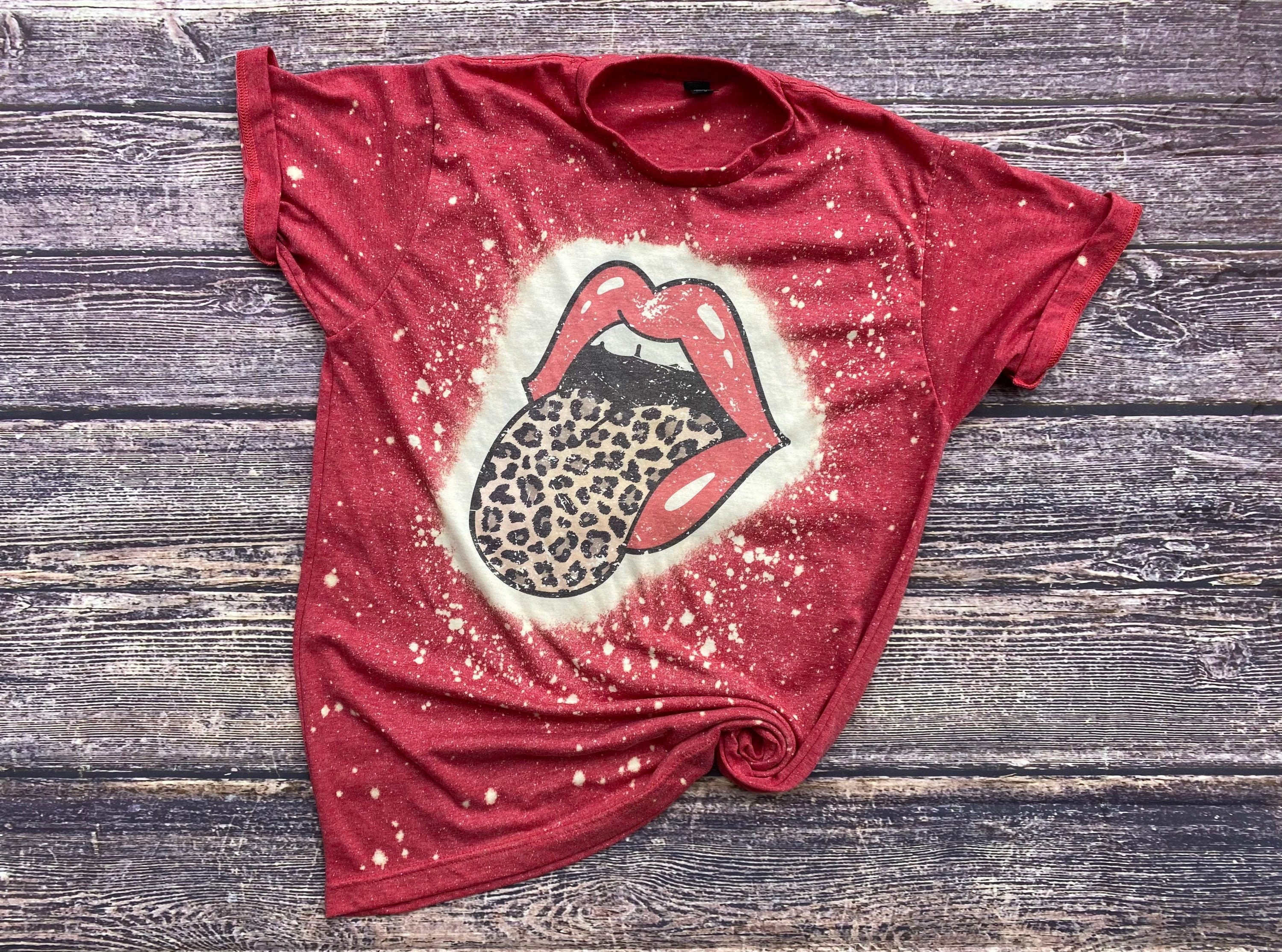 Detail Cheetah Print Tongue Shirt Nomer 31