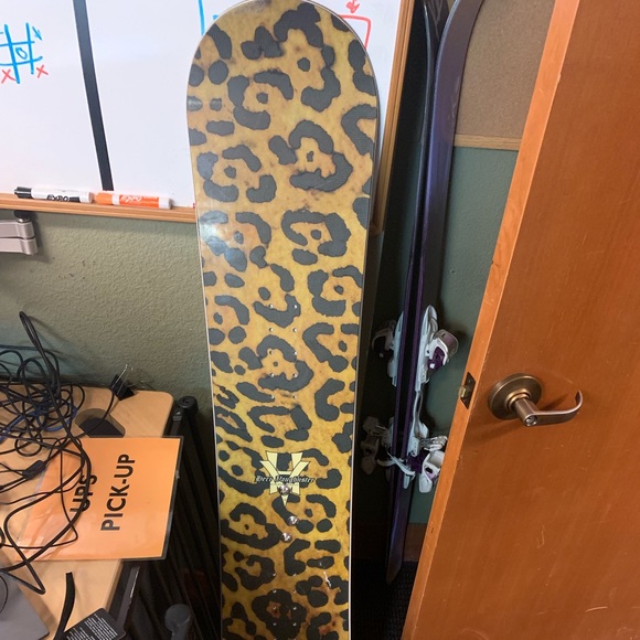 Detail Cheetah Snowboard Nomer 4