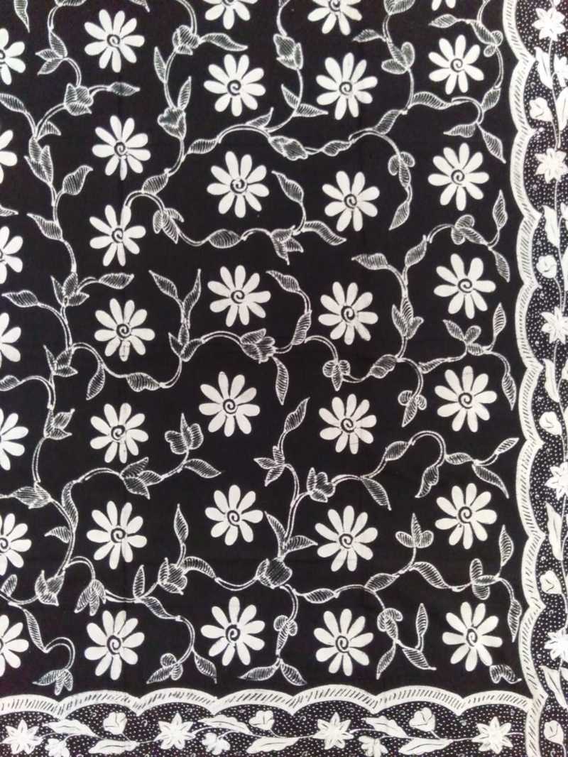 Detail Gambar Batik Bermotif Bunga Nomer 38