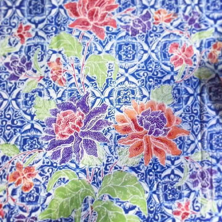 Detail Gambar Batik Bermotif Bunga Dan Daun Nomer 18