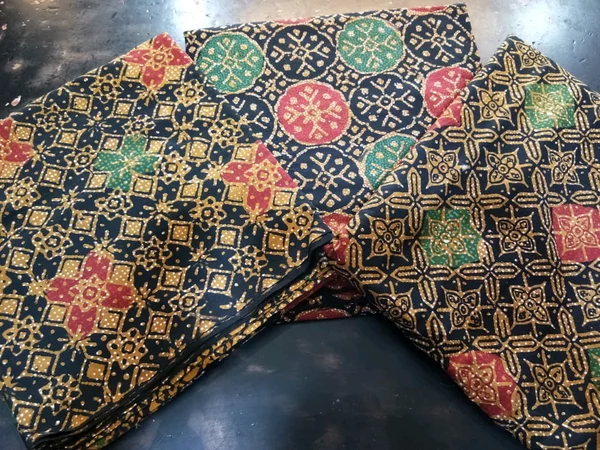 Detail Gambar Batik Jlamprang Nomer 47