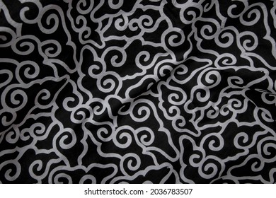 Detail Gambar Batik Mega Mendung Hitam Putih Nomer 43