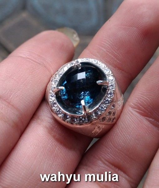 Detail Gambar Batu Blue Topaz Nomer 14