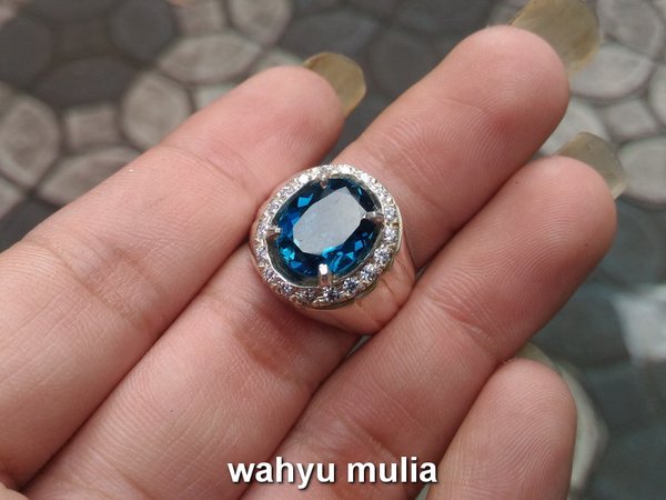 Detail Gambar Batu Blue Topaz Nomer 48