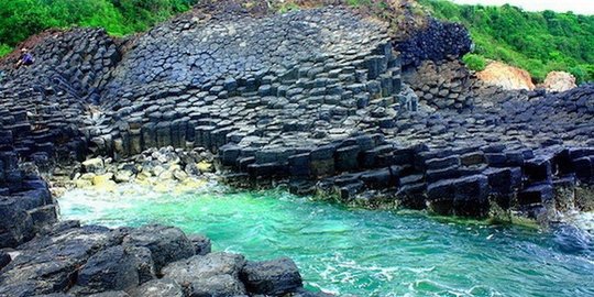 Detail Gambar Batu Karang Laut Nomer 51