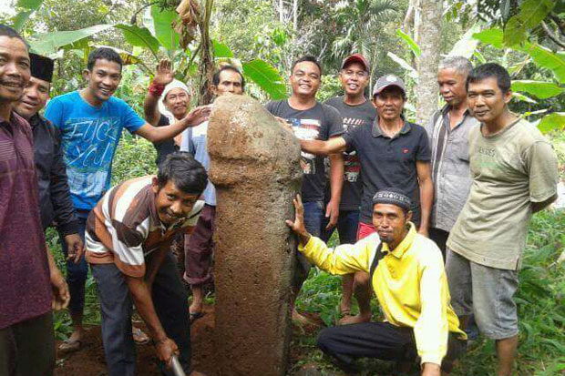 Detail Gambar Batu Kecil Keluar Dari Kemaluan Laki Laki Nomer 12