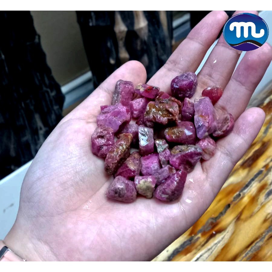 Detail Gambar Batu Ruby Nomer 43