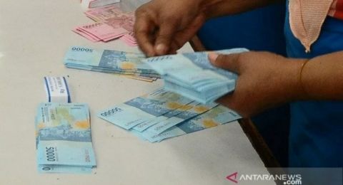 Detail Gambar Bayar Uang Nomer 18