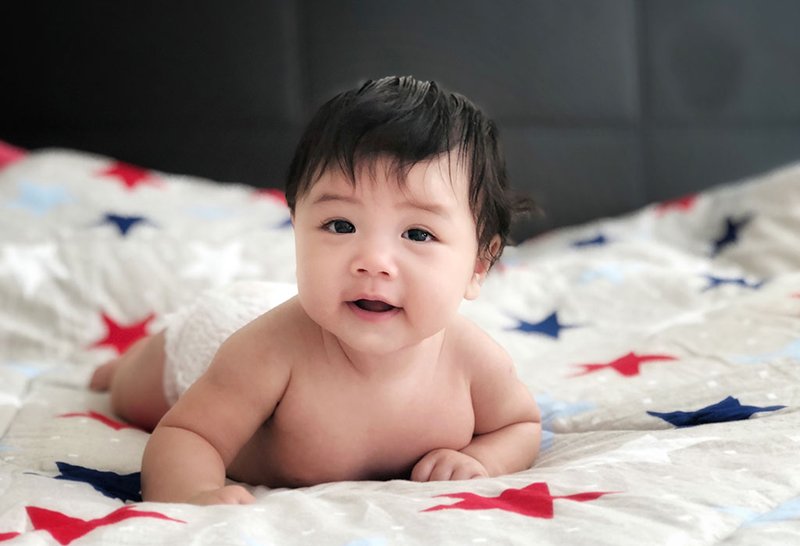 Detail Gambar Bayi 4 Bulan Nomer 28