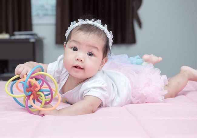 Detail Gambar Bayi 4 Bulan Nomer 9