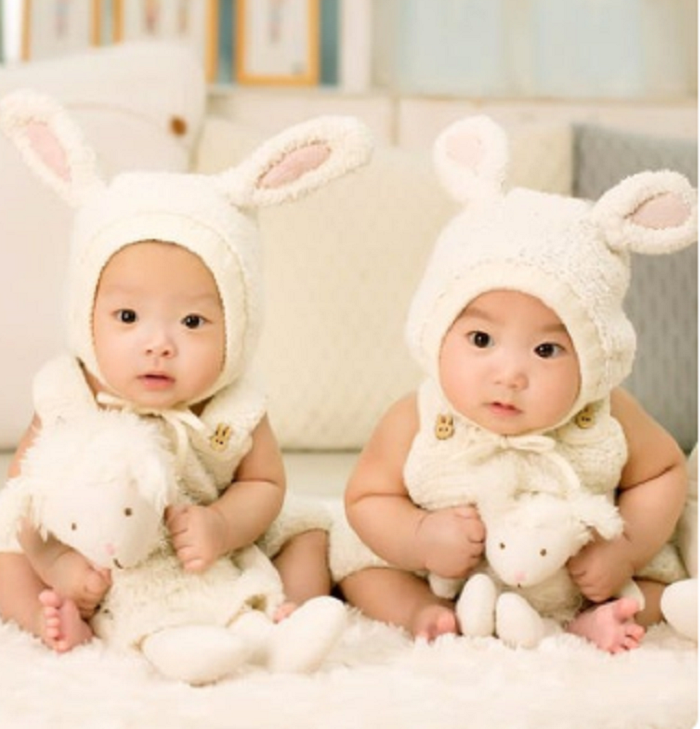 Detail Gambar Bayi Lucu Kembar 4 Nomer 20