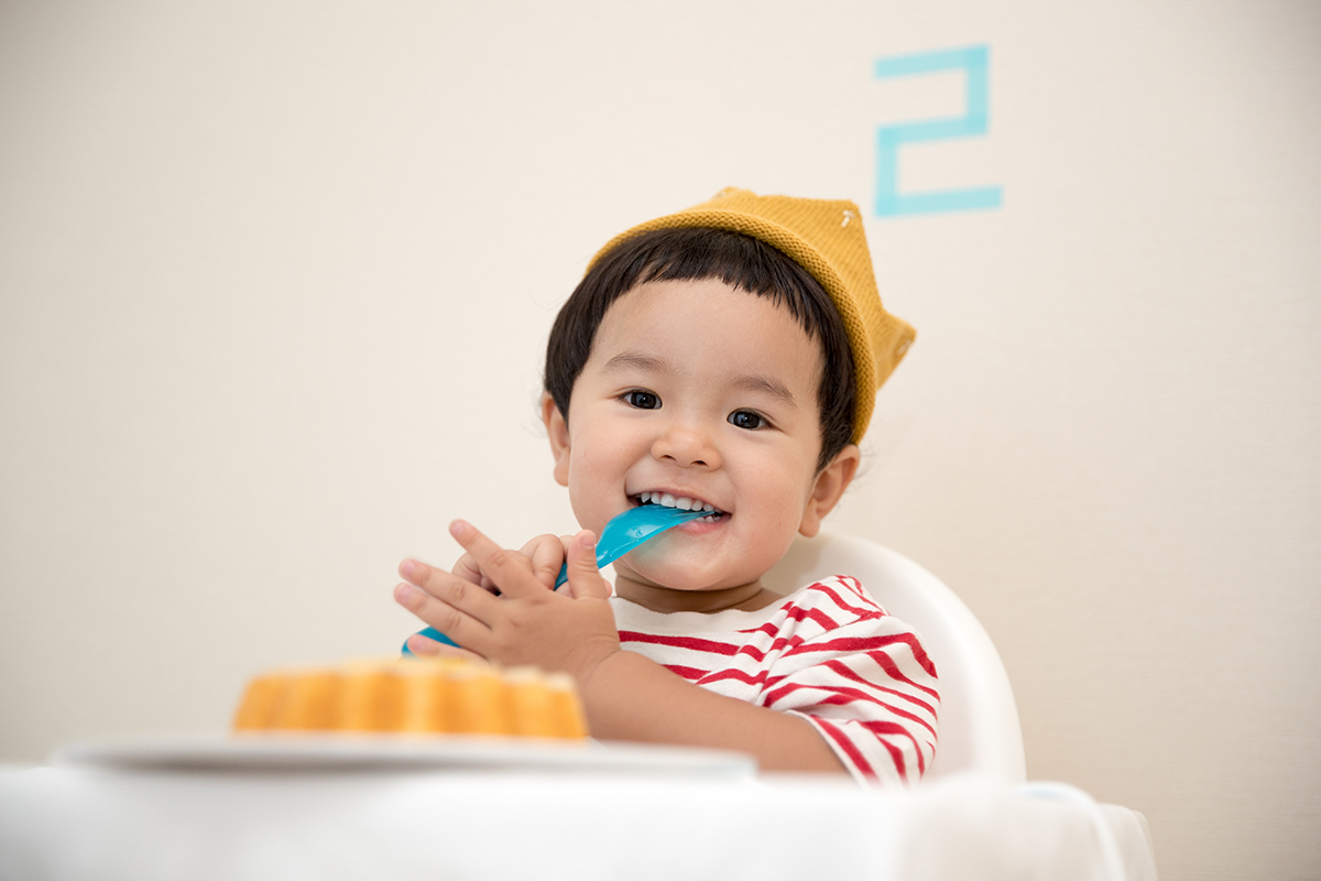 Detail Gambar Bayi Makan Nomer 28