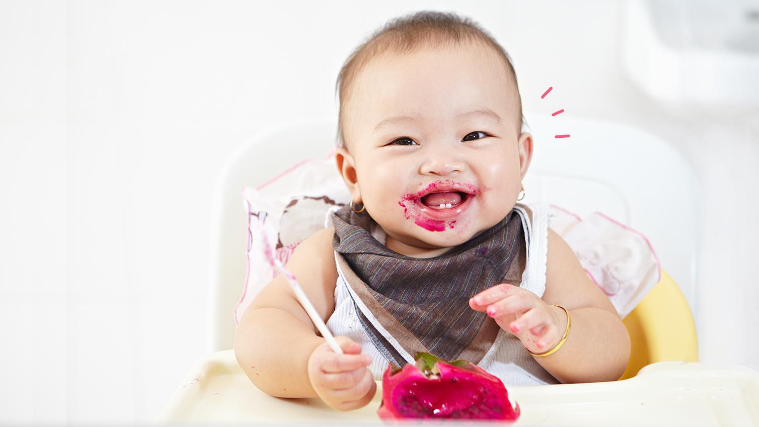 Detail Gambar Bayi Makan Sendiri Nomer 7