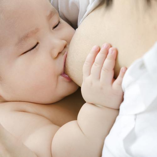 Detail Gambar Bayi Menyusui Nomer 7