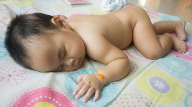 Detail Gambar Bayi Tengkurap Nomer 32