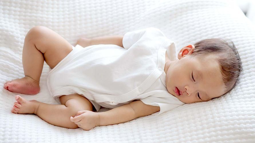 Detail Gambar Bayi Tidur Nomer 13