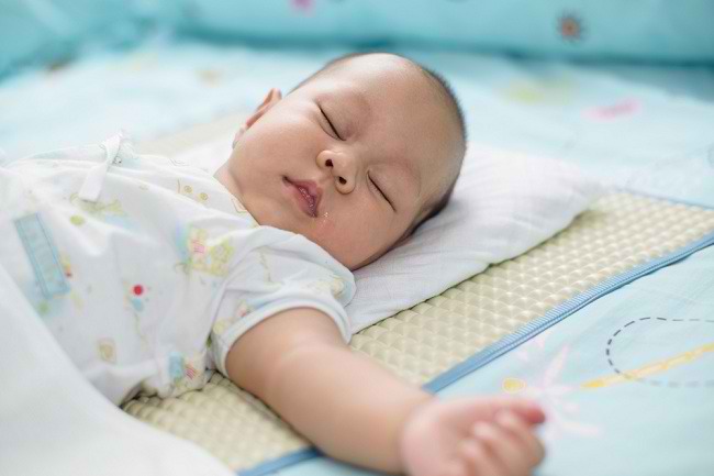 Detail Gambar Bayi Tidur Nomer 5